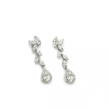 Firma joyas Pendientes largos novia diseño pétalos y lágrima final